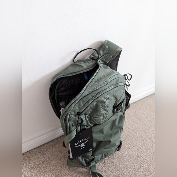 OSPREY GLADE12 **NEW** - Picture 7 of 12